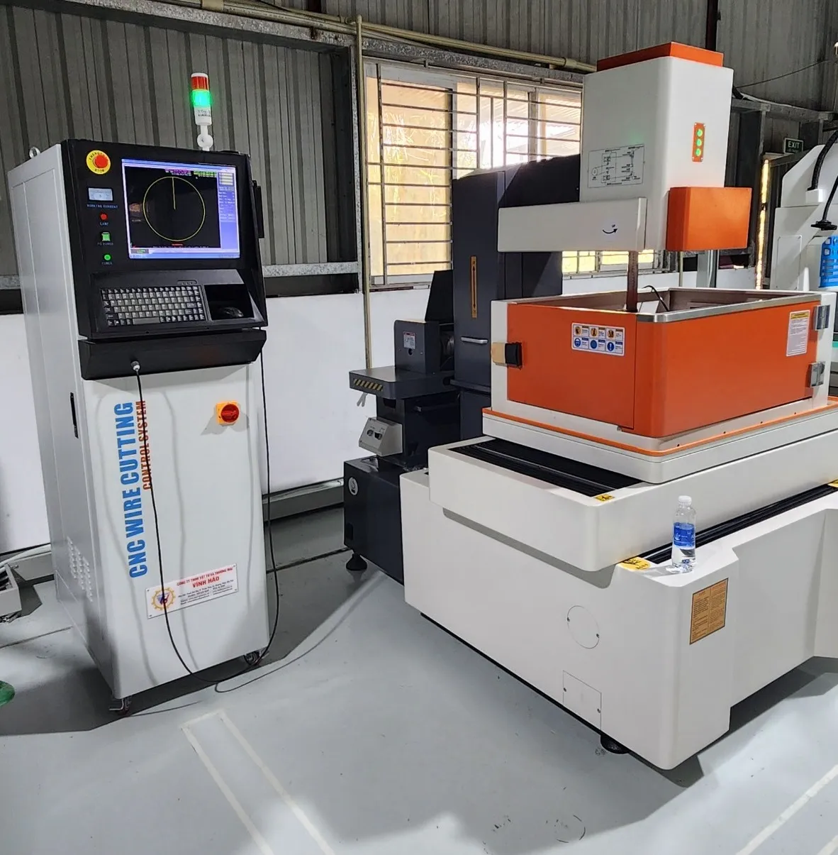 Máy cắt dây Molypden (SERVO)